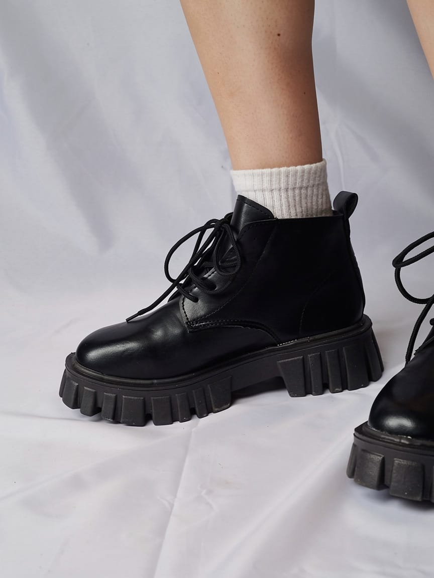 women's boot black ,china size :40 ( 24 cm) women's boot black ,china size :40 ( 24 cm)